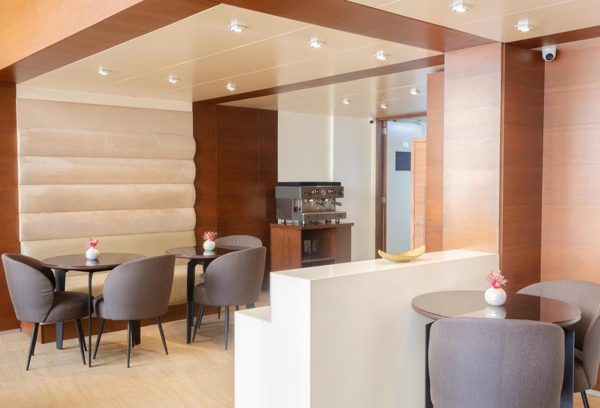 Britannia Suites Beirut Exterior photo