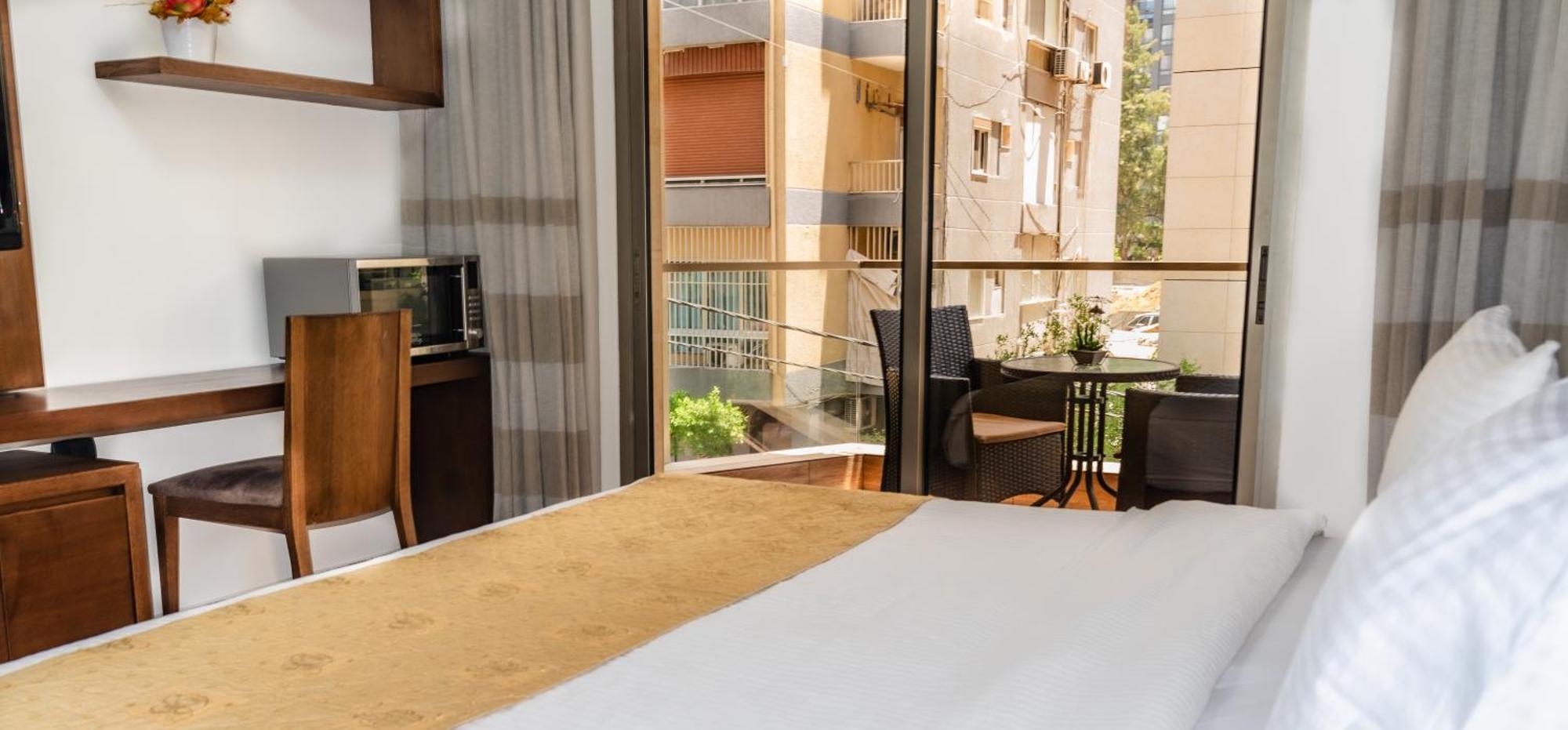 Britannia Suites Beirut Exterior photo