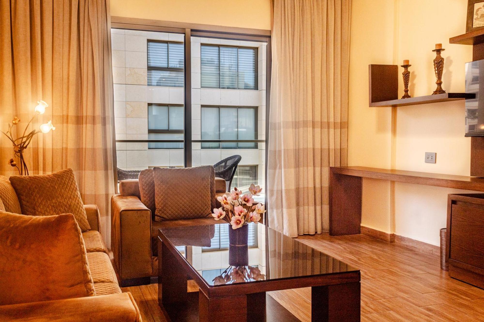 Britannia Suites Beirut Exterior photo